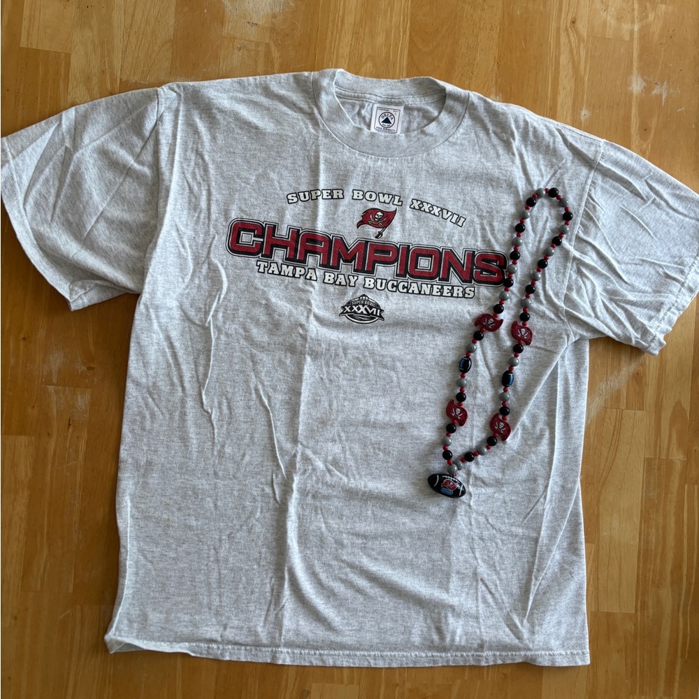 Tampa Bay Buccaneers Super Bowl Champions T-Shirt & Beads